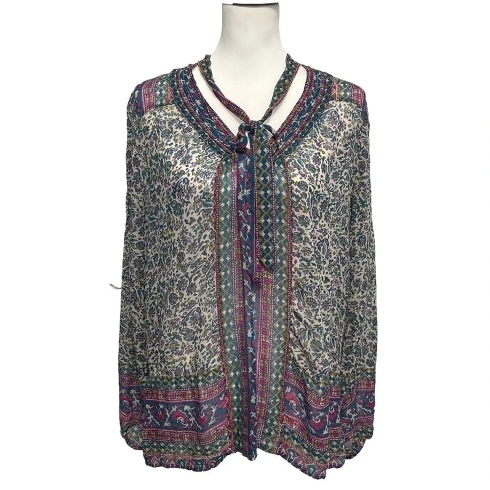 Lucky Brand V neck, Tie front, Pullover Blouse. Sheer. Medium.